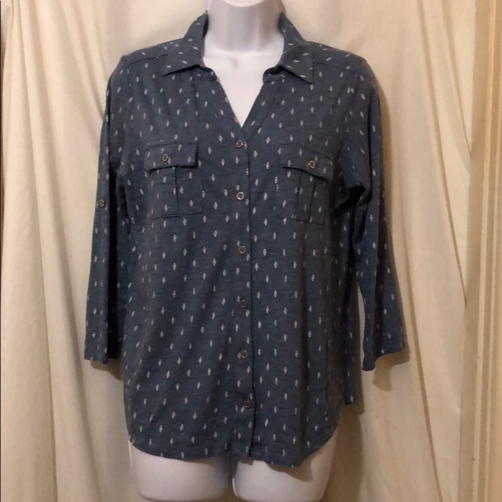 Liz Claiborne M Button Up